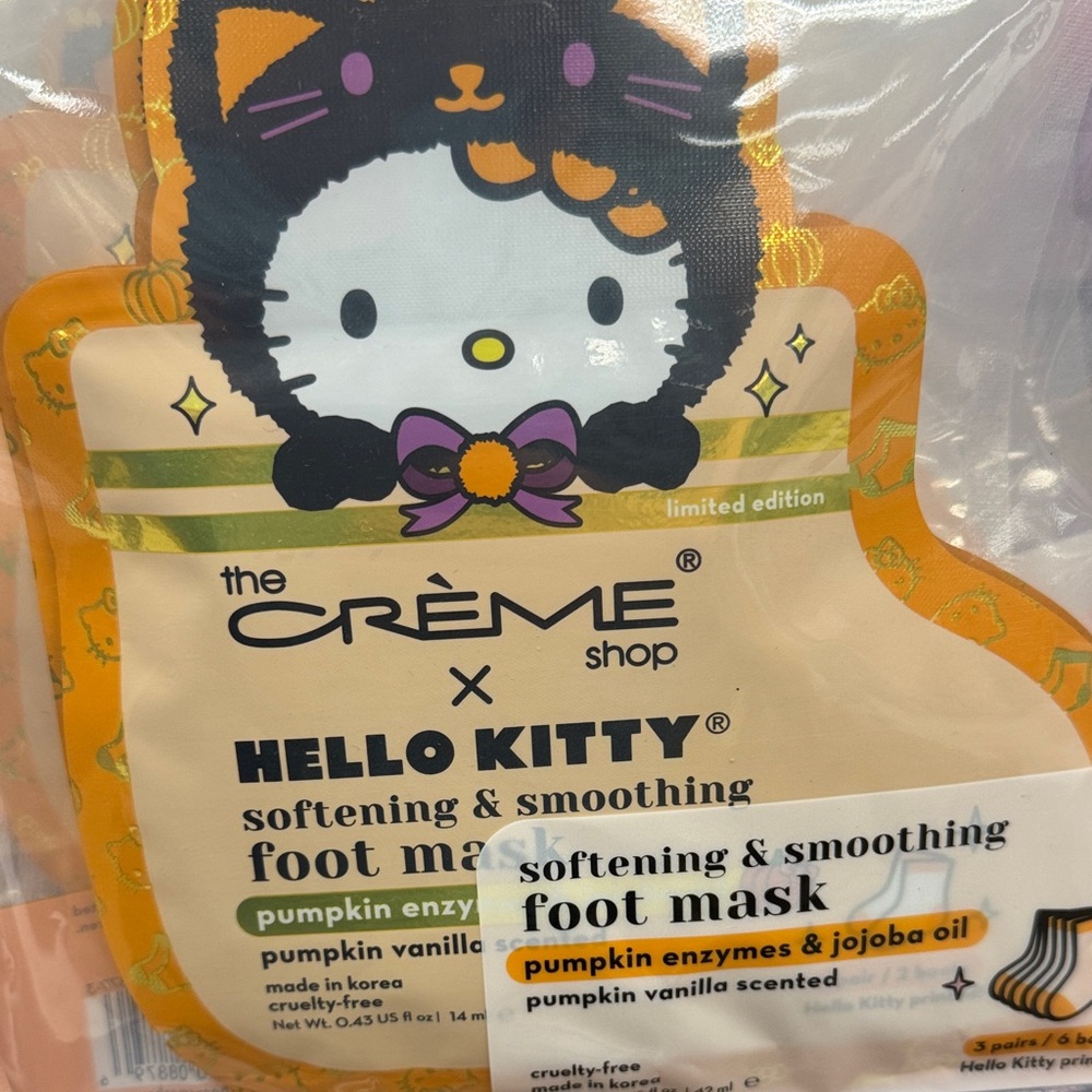 Bundle ⭐️Hello Kitty Softening & Smoothing Foot Mask - Vanilla
